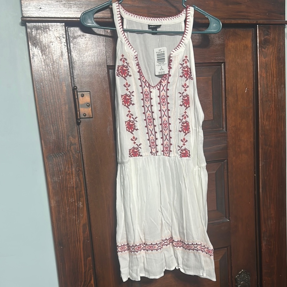 Torrid Chic White and Red Embroidered Top
